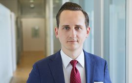 Dr. Maximilian Schlüter